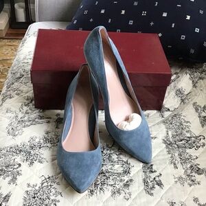 NEW*** Taryn Rose Gabriela Suede Pump - Brand new in box!